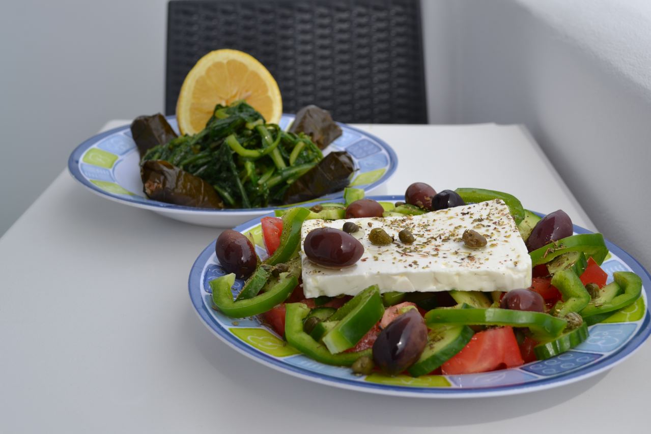 Hero image for Horiatiki revisitée et Salade grecque, comme en Grèce