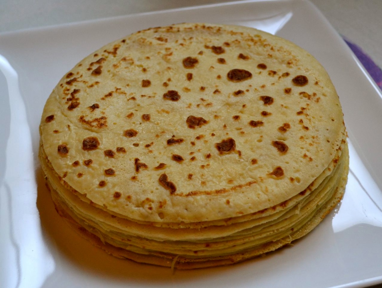crêpes taillées empilées